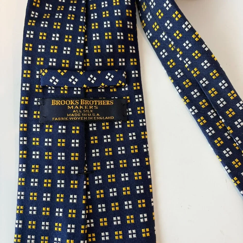 Brooks Brothers Tie Silk Navy Geometric England Fabric USA Made Classic Formal‎